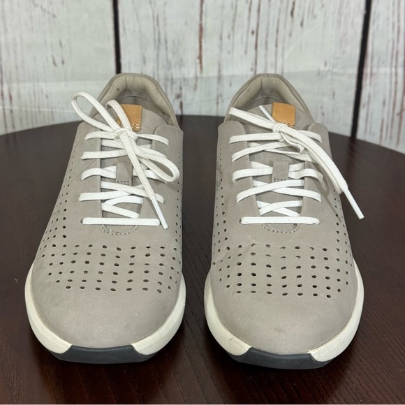 CLARK’s Unstructured Women's Gray Sneakers Removable cushion Size 8 GUC - Picture 13 of 16